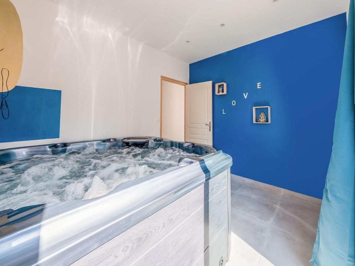 Fully Renovated House Only Few Minutes Walk Away From Ohama Beach 滨海维耶维尔 外观 照片