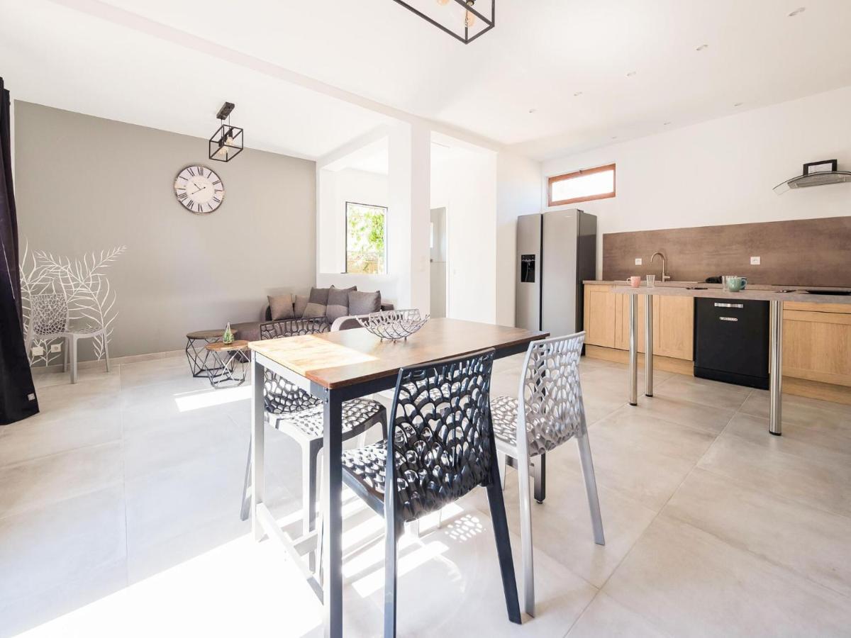 Fully Renovated House Only Few Minutes Walk Away From Ohama Beach 滨海维耶维尔 外观 照片